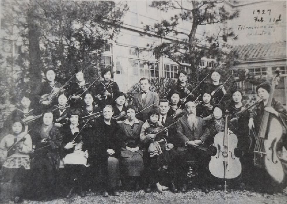 晩年のゲーンス先生（前列左から4人目）1927（昭和2）年